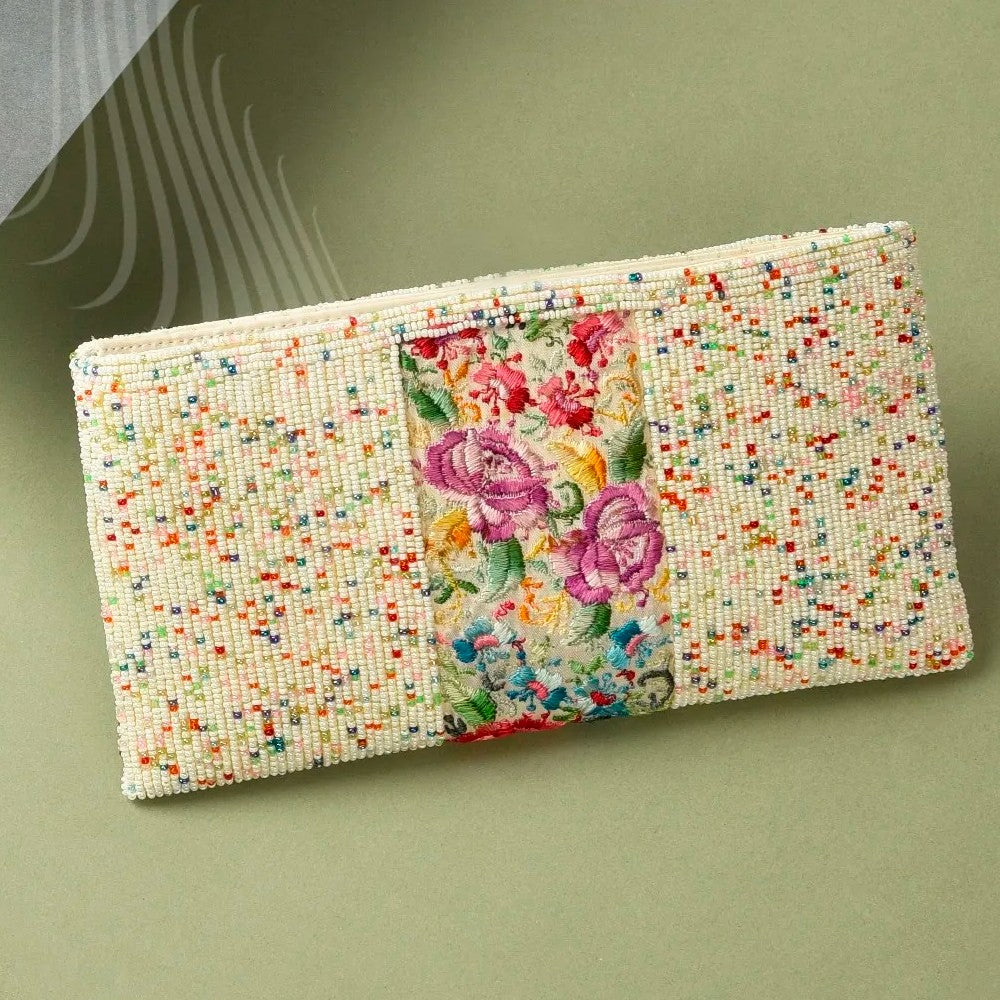 Double Roses Vintage Kor with Flecked Cream Beads Pouch (SP6)