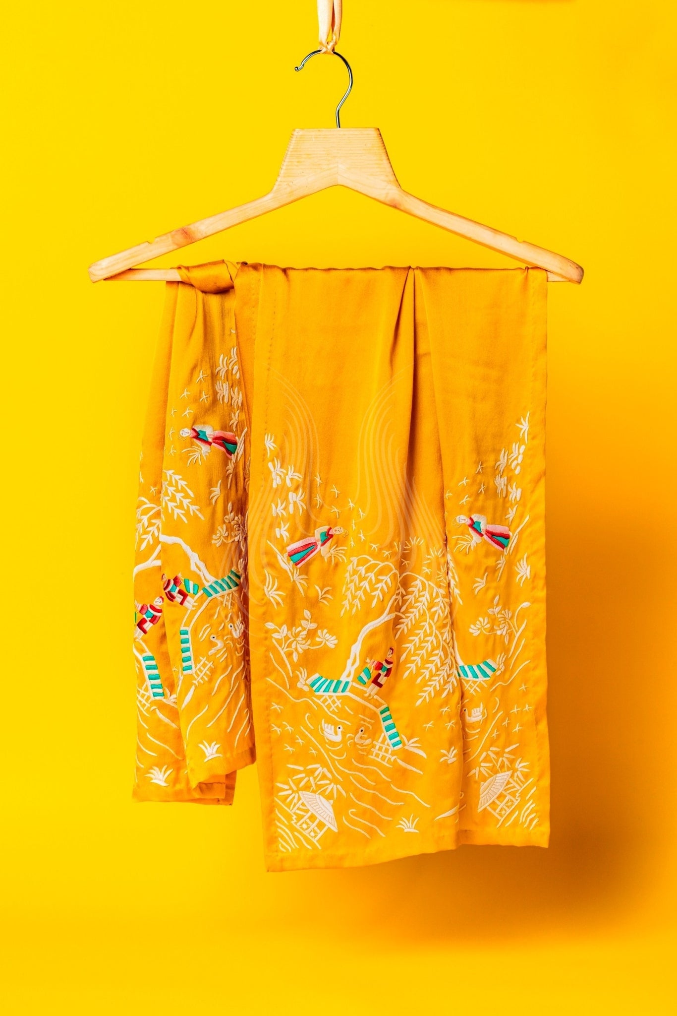 Gara Chinese Garden on Gold (ST34)