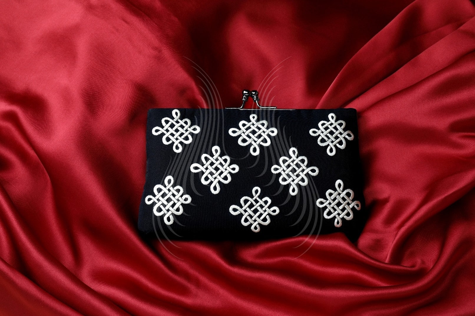 Black Allure Eternal Knots Gara (G46)